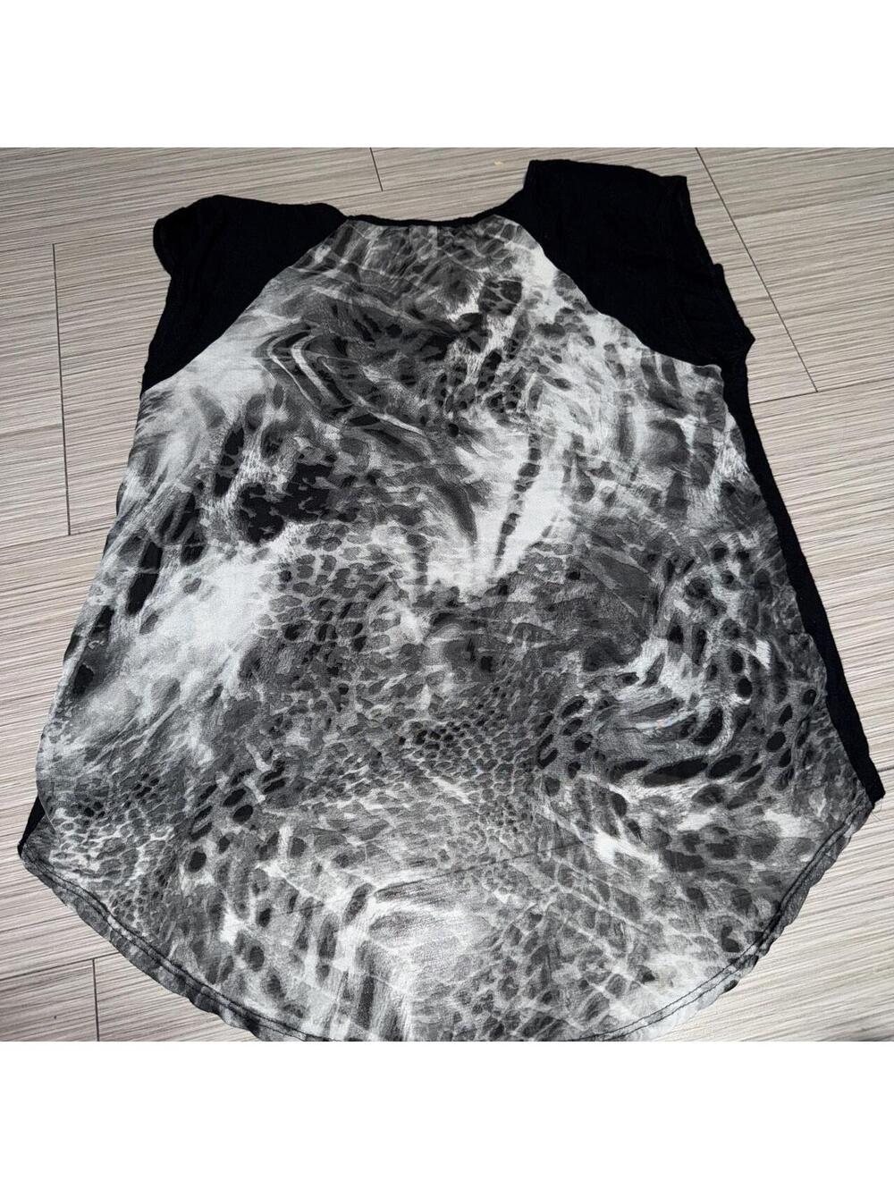 Unbranded Women's Black and Grey Blous